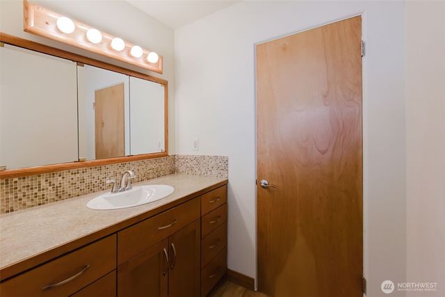 2110 E 17th Street, Bremerton, WA 98310