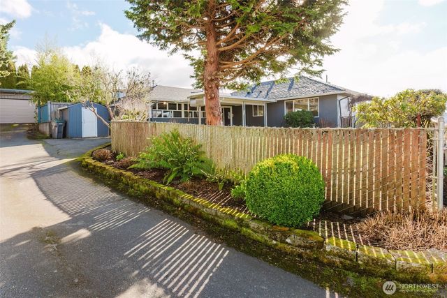 2110 E 17th Street, Bremerton, WA 98310