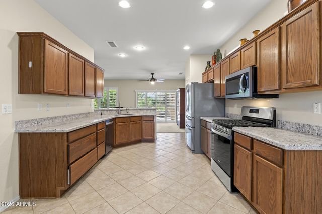 21117 N VISTA Trail, Surprise, AZ 85387