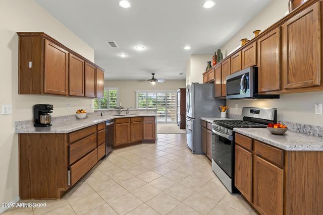 21117 N VISTA Trail, Surprise, AZ 85387