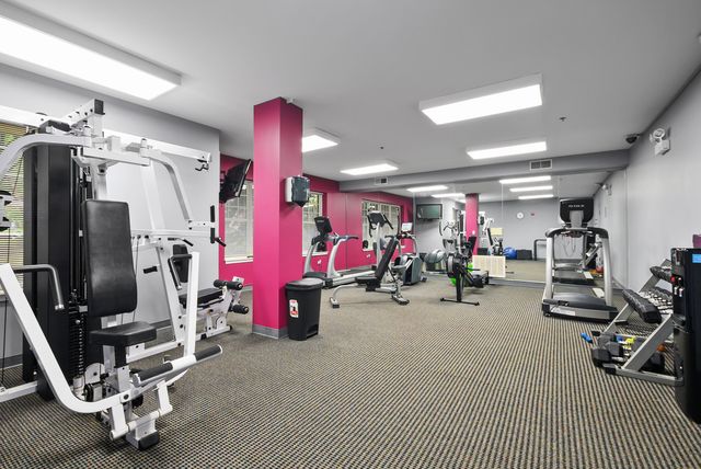 5100 W 96th Street 240, Oak Lawn, IL 60453