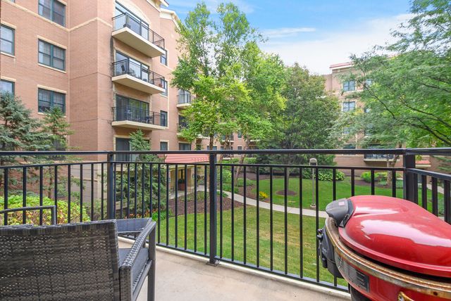 5100 W 96th Street 240, Oak Lawn, IL 60453