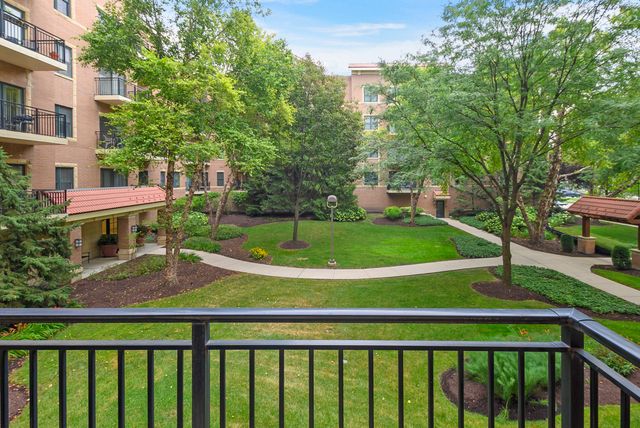 5100 W 96th Street 240, Oak Lawn, IL 60453