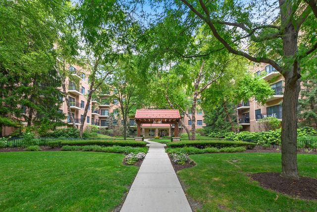 5100 W 96th Street 240, Oak Lawn, IL 60453