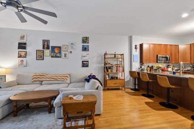 5100 W 96th Street 240, Oak Lawn, IL 60453