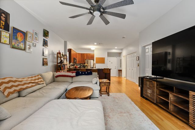 5100 W 96th Street 240, Oak Lawn, IL 60453
