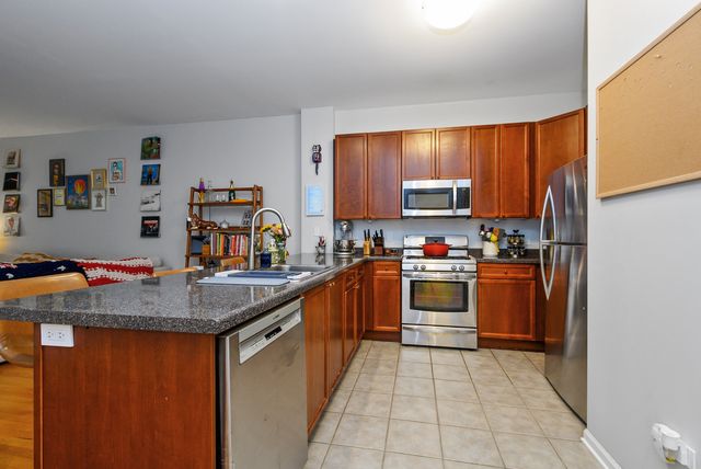 5100 W 96th Street 240, Oak Lawn, IL 60453