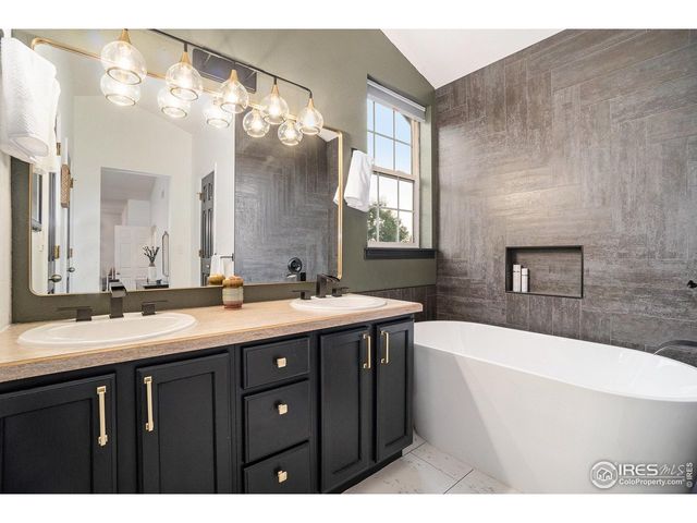 238 Wood Duck Ct, Windsor, CO 80550