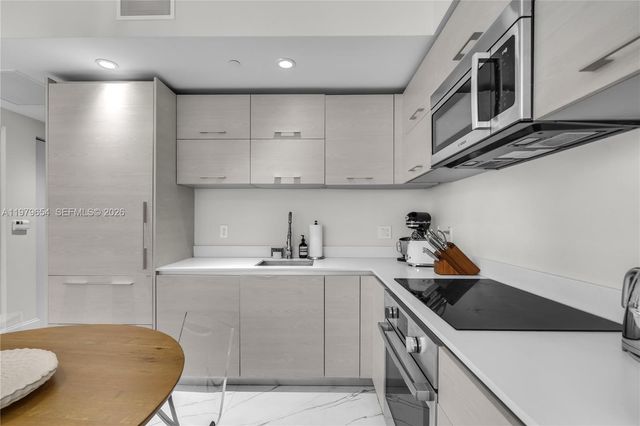 1300 S Miami Ave 2508, Miami, FL 33130