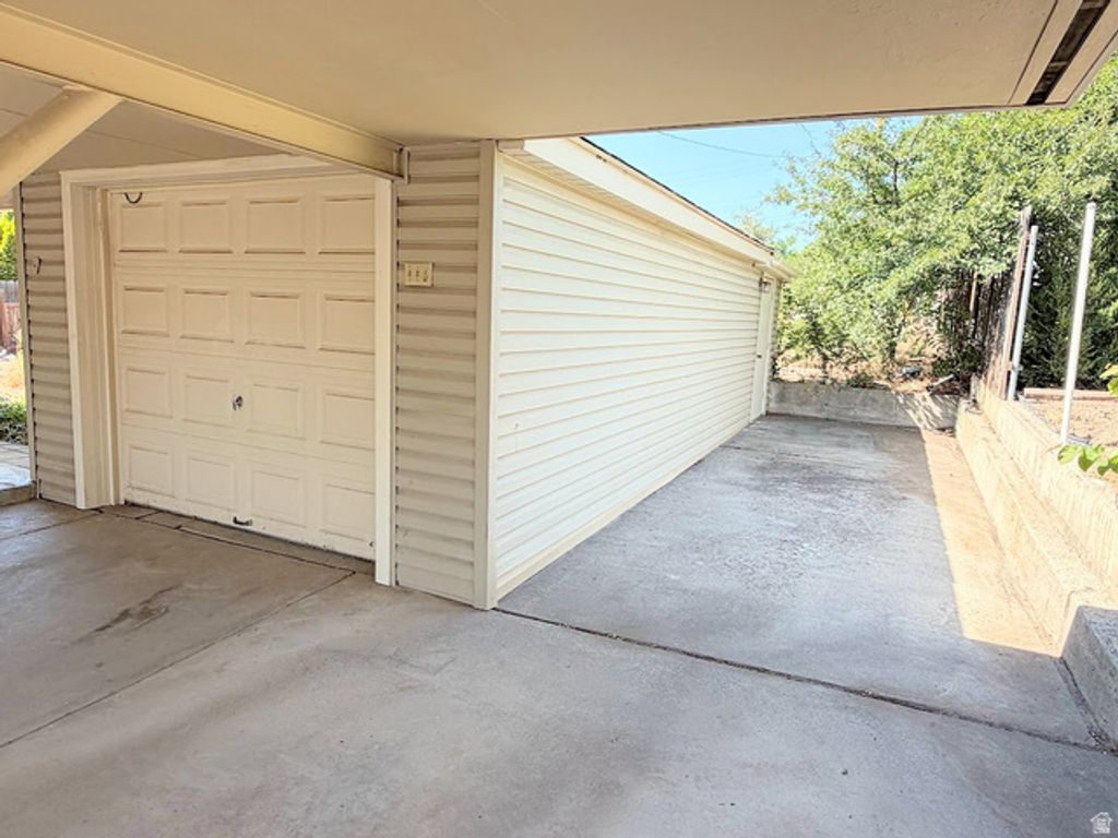 2381 E LAKEVIEW DR, Millcreek, UT 84109 — photo 3