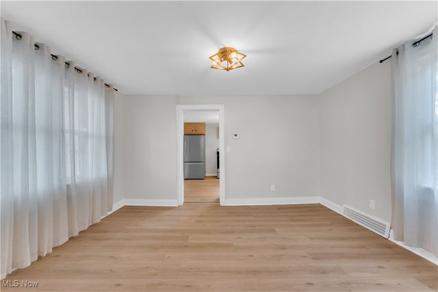 2230 Alger Road, Lakewood, OH 44107