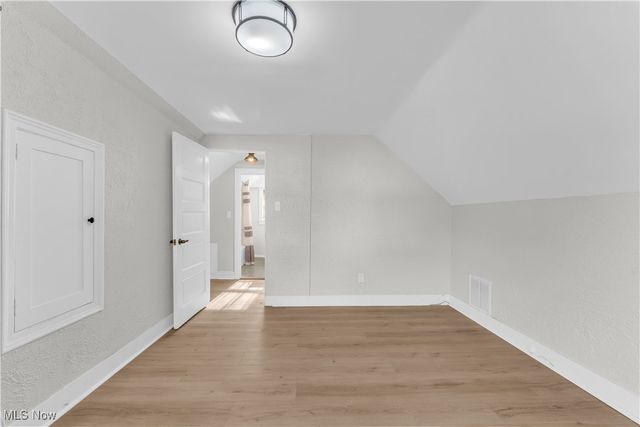 2230 Alger Road, Lakewood, OH 44107