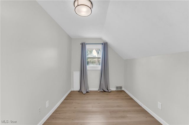 2230 Alger Road, Lakewood, OH 44107