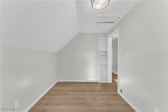 2230 Alger Road, Lakewood, OH 44107