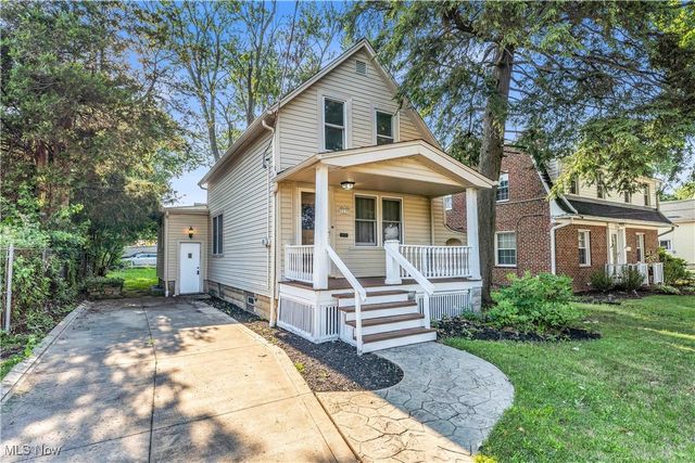 2230 Alger Road, Lakewood, OH 44107