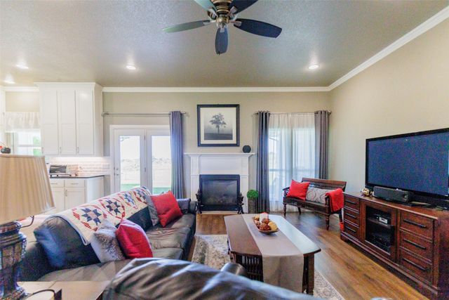 121 County Road 2571, Alvord, TX 76225