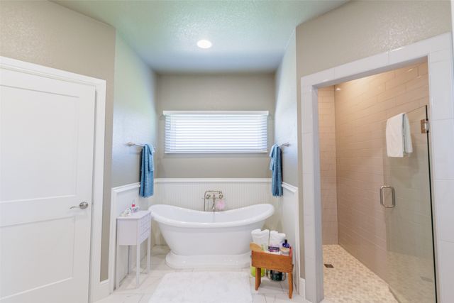 121 County Road 2571, Alvord, TX 76225