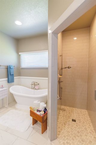 121 County Road 2571, Alvord, TX 76225