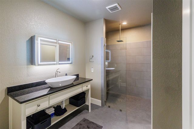 121 County Road 2571, Alvord, TX 76225