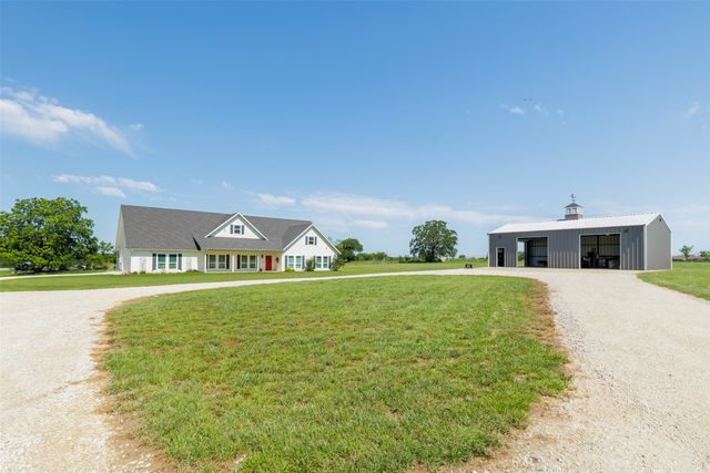 121 County Road 2571, Alvord, TX 76225