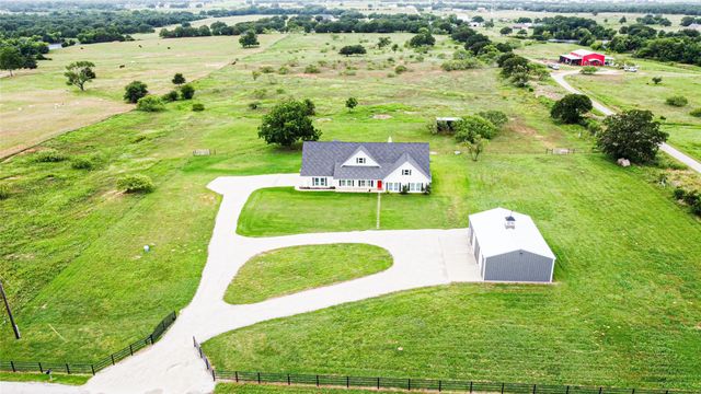 121 County Road 2571, Alvord, TX 76225