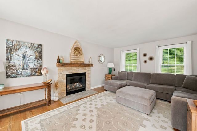 9 Conservation Drive, Merrimack, NH 03054