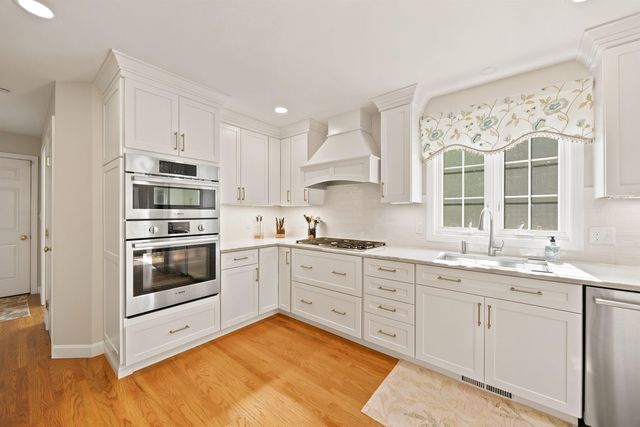 9 Conservation Drive, Merrimack, NH 03054