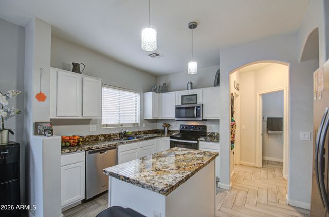 9133 W RAYMOND Street, Tolleson, AZ 85353