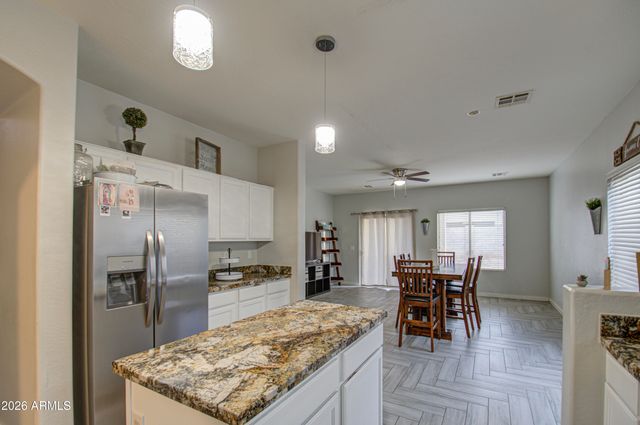 9133 W RAYMOND Street, Tolleson, AZ 85353