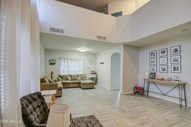 9133 W RAYMOND Street, Tolleson, AZ 85353