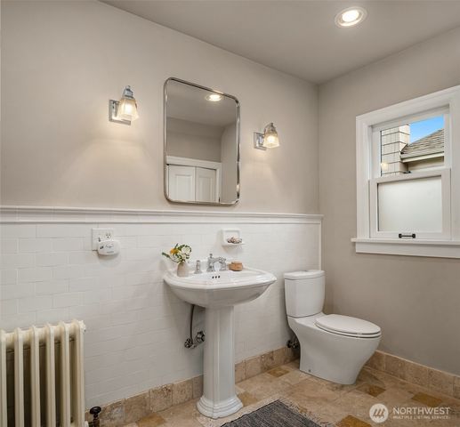 3220 Sierra Drive S, Seattle, WA 98144