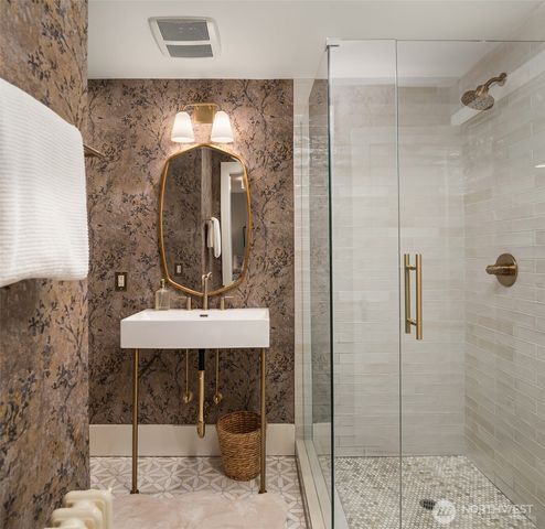 3220 Sierra Drive S, Seattle, WA 98144