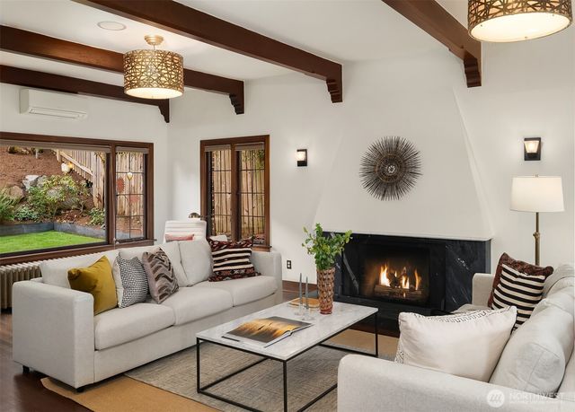 3220 Sierra Drive S, Seattle, WA 98144