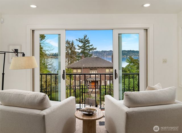 3220 Sierra Drive S, Seattle, WA 98144