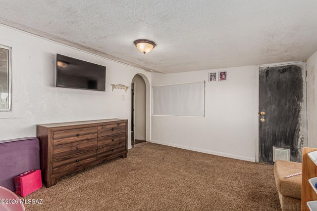 219 S Bisbee Avenue, Willcox, AZ 85643