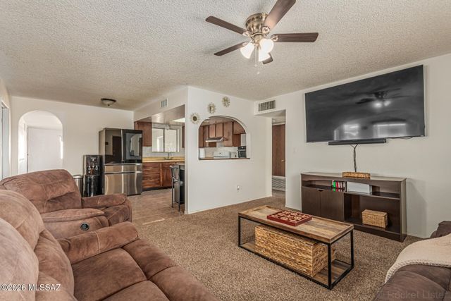 219 S Bisbee Avenue, Willcox, AZ 85643