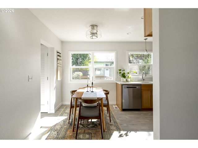 4750 Sw LARCH Dr, Beaverton, OR 97005