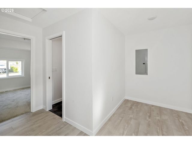 4750 Sw LARCH Dr, Beaverton, OR 97005