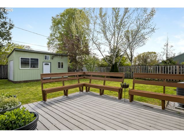 4750 Sw LARCH Dr, Beaverton, OR 97005