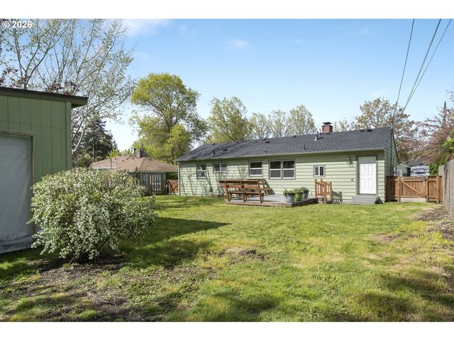 4750 Sw LARCH Dr, Beaverton, OR 97005