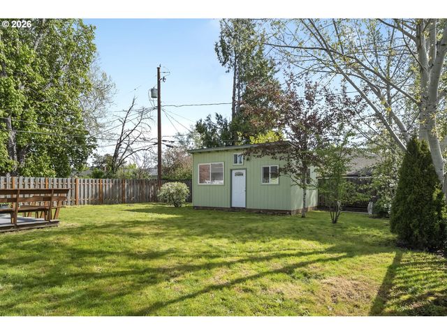 4750 Sw LARCH Dr, Beaverton, OR 97005