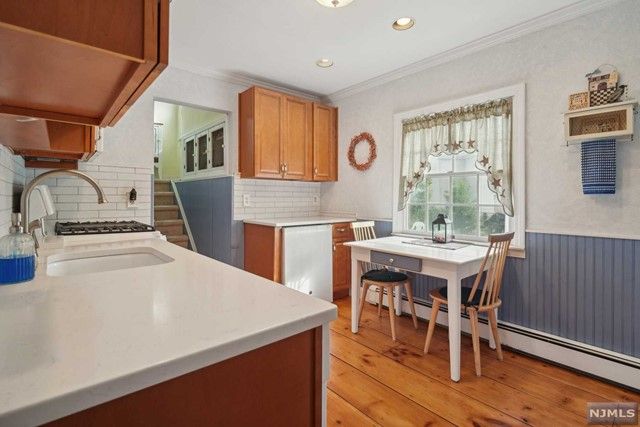 264 North Boulevard, Saddle Brook, NJ 07663