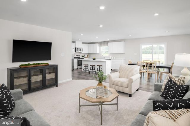 35 EAGLE DR, Gettysburg, PA 17325