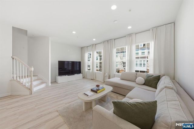 69 Truman Drive 2507, Wood Ridge, NJ 07075