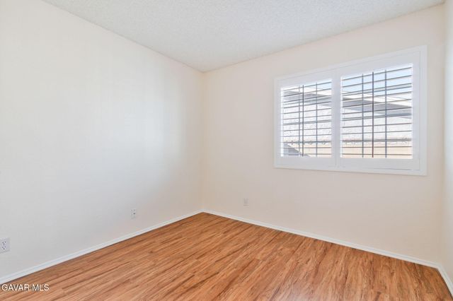 2225 W Avenue K12, Lancaster, CA 93536