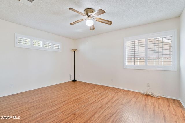 2225 W Avenue K12, Lancaster, CA 93536