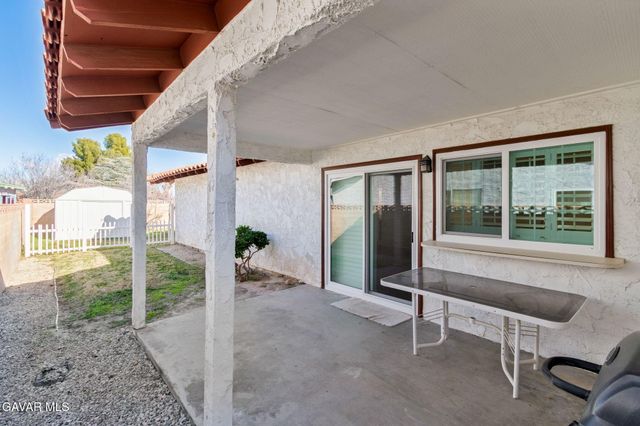 2225 W Avenue K12, Lancaster, CA 93536