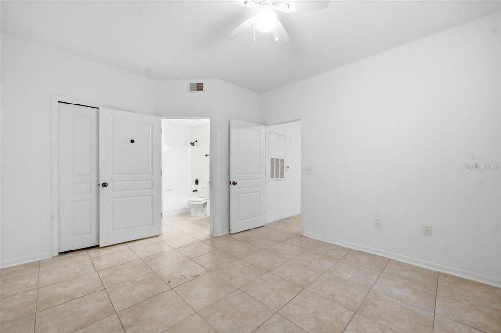 Image 18 of property listing at 17104 CARRINGTON PARK DRIVE 516, Tampa, FL 33647