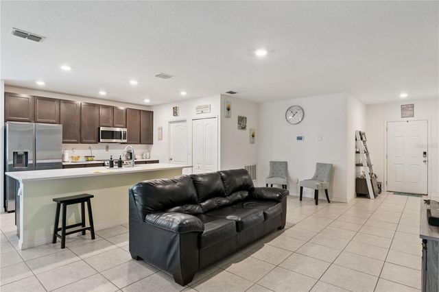 15280 WHITE TAIL LOOP, Mascotte, FL 34753