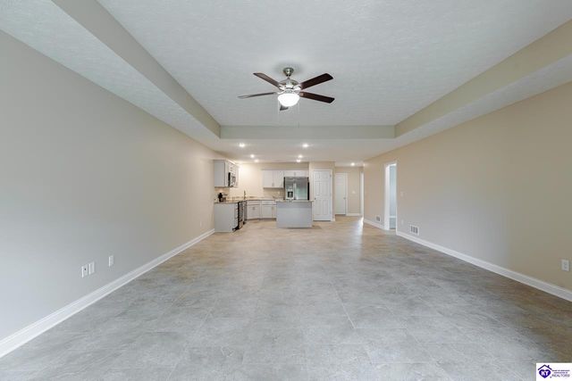 307 Breckinridge Circle, Vine Grove, KY 40175
